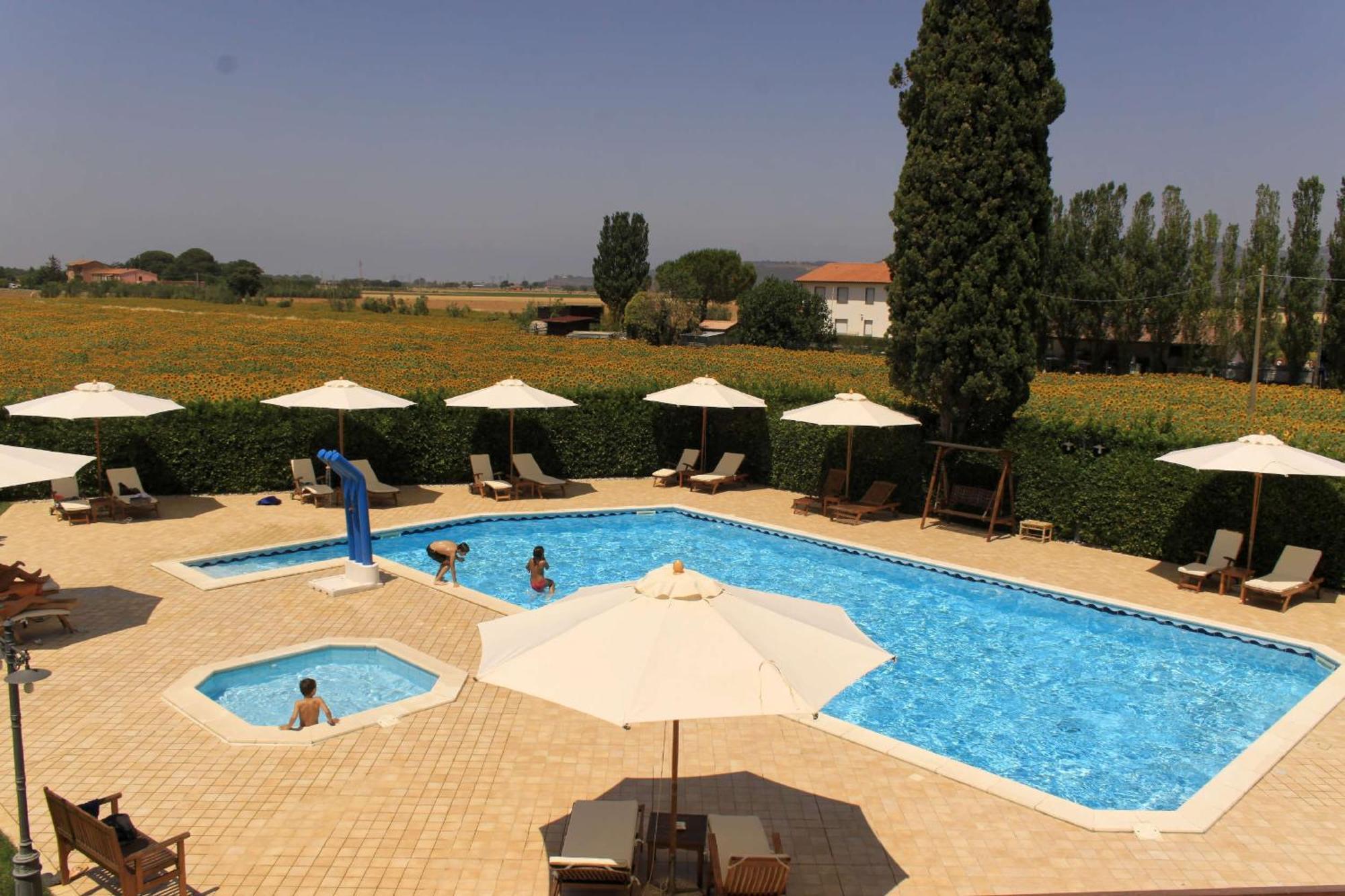 Aparthotel Podere Tre Cipressi à Campiglia Marittima Extérieur photo