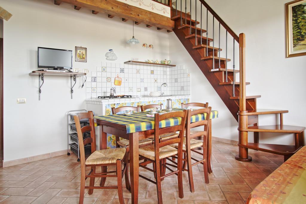 Aparthotel Podere Tre Cipressi à Campiglia Marittima Extérieur photo