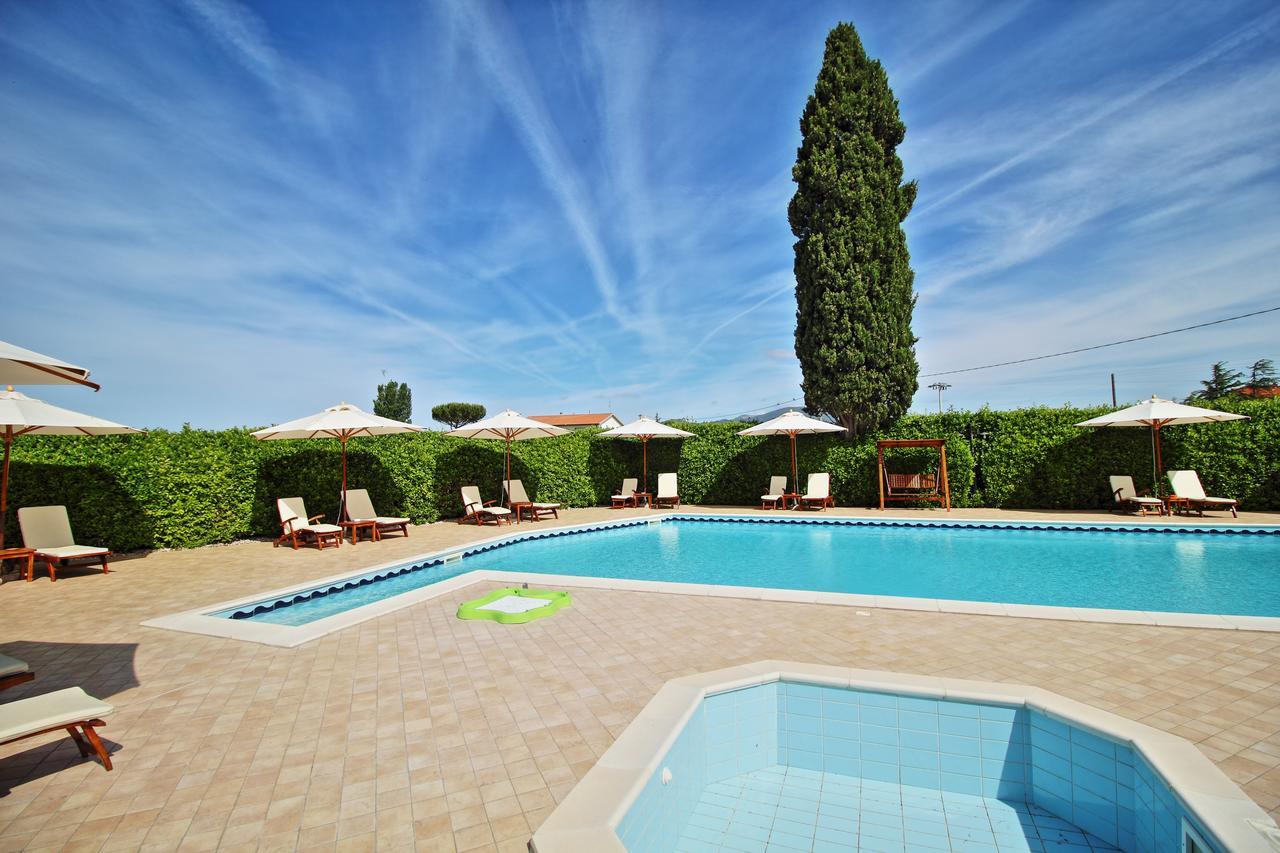 Aparthotel Podere Tre Cipressi à Campiglia Marittima Extérieur photo